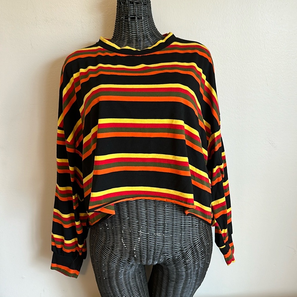 SHEIN curve crop top